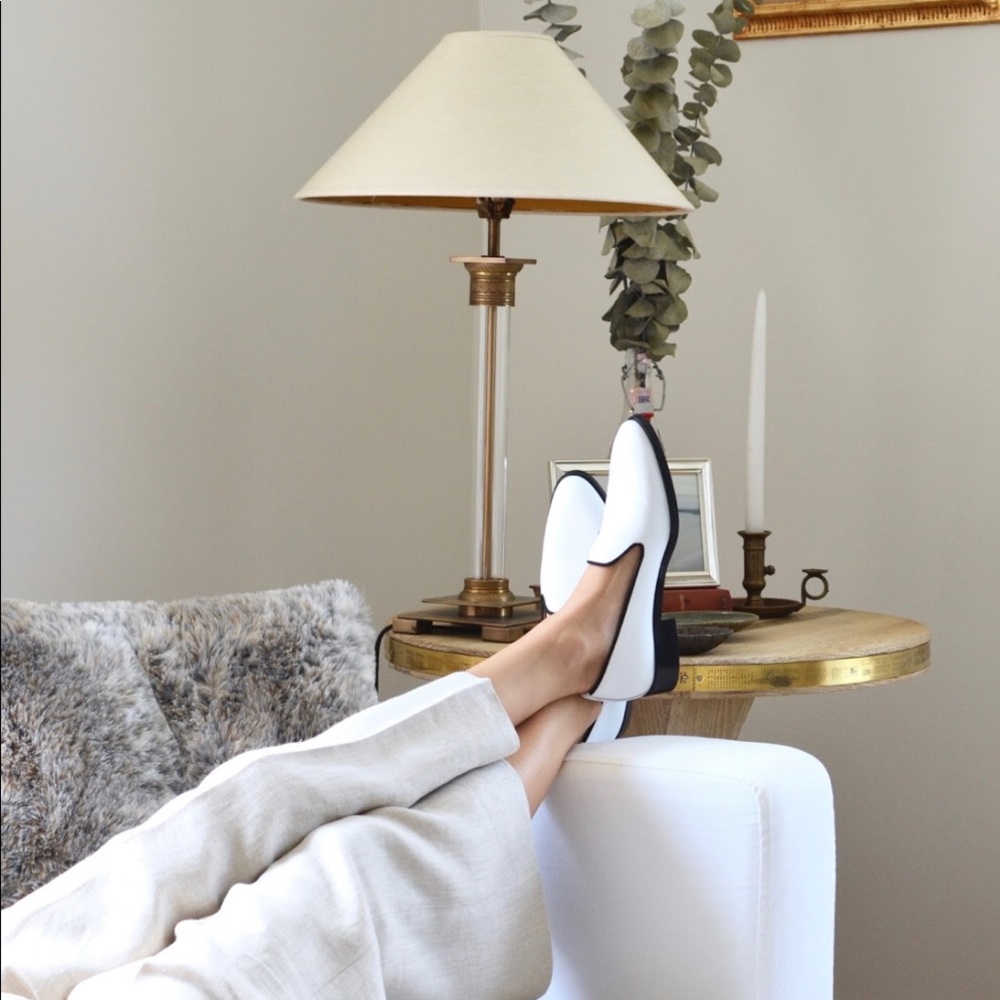 EVERLANE White Leather Modern Smoking Shoes